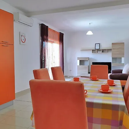 Apartment Ferienwohnung Fuer 8 Personen Ca 91 Qm In Silo, Kvarner Bucht Krk *